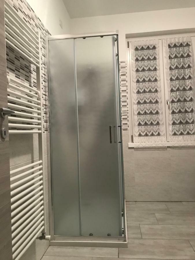 Residenza Christian Lägenhet Gravedona Exteriör bild